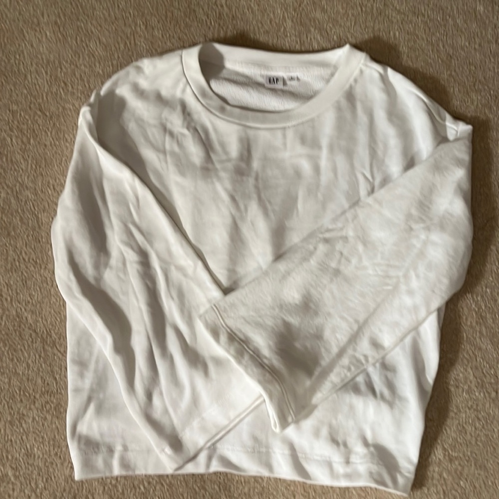 Gap white sweatshirt